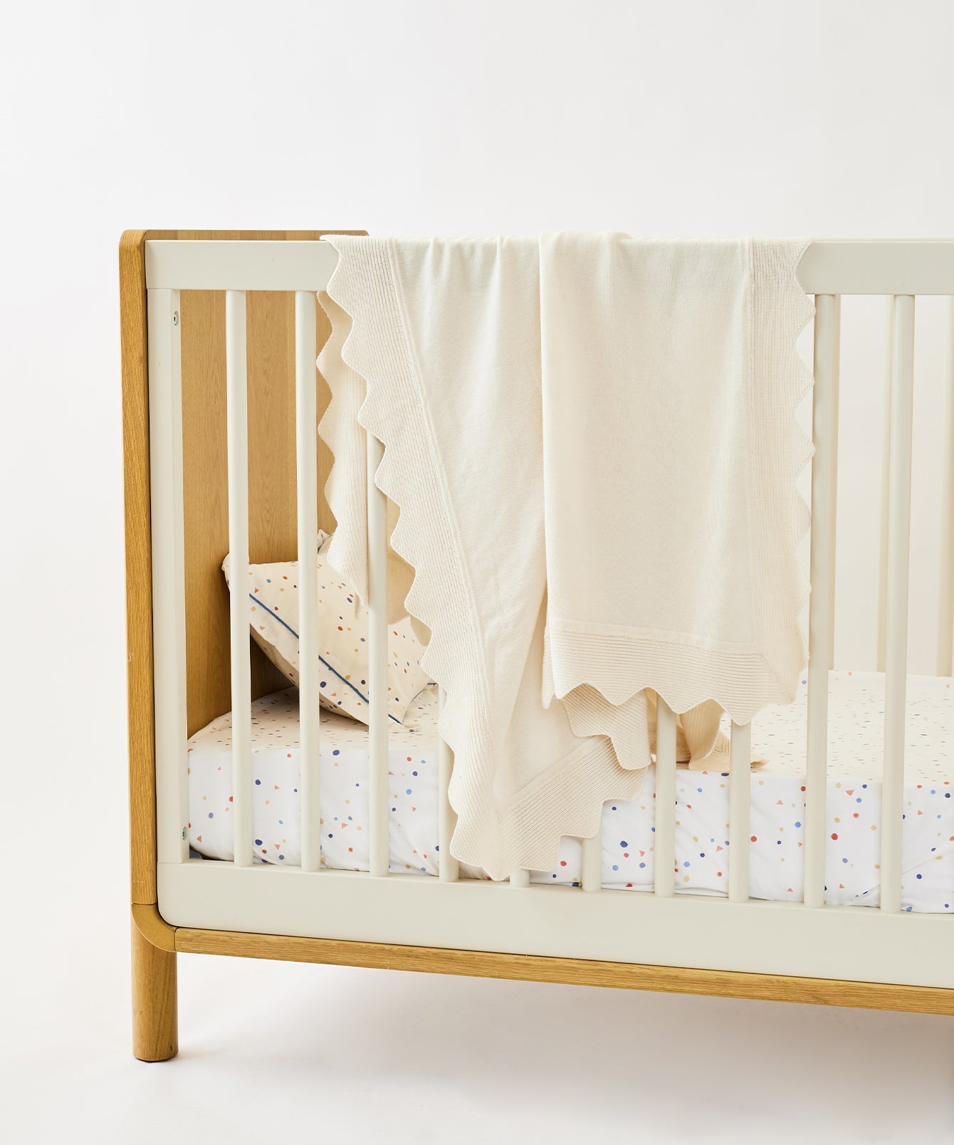 Pottery barn outlet graham crib